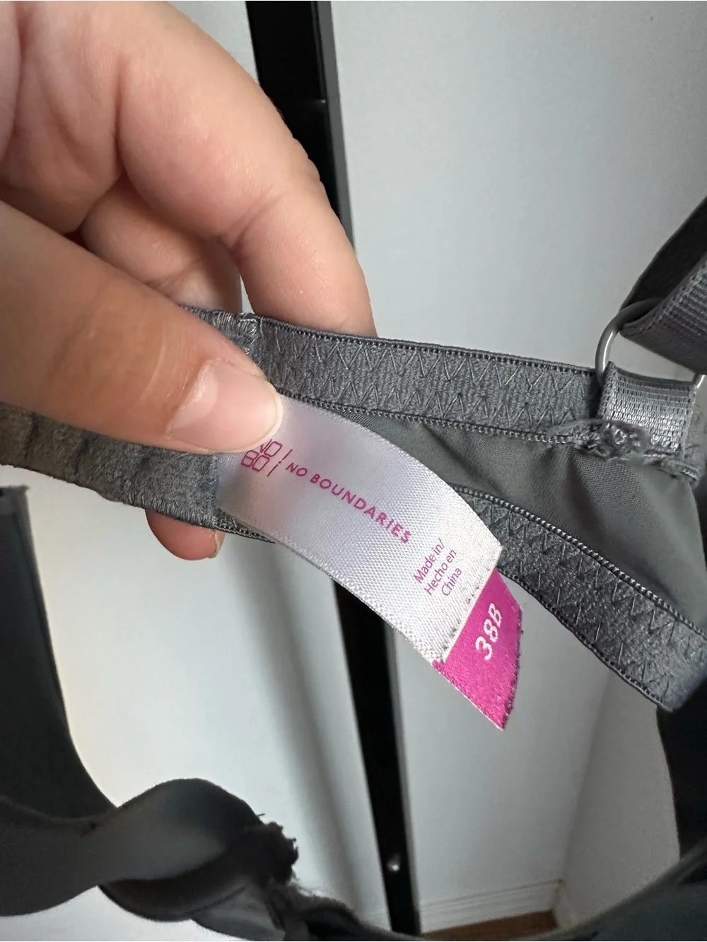 No boundaries 38 B bra